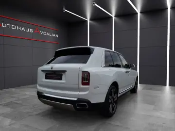 ROLLS ROYCE Cullinan BESPOKE-AUDIO STARLIGHT NIGHT-VISION TV