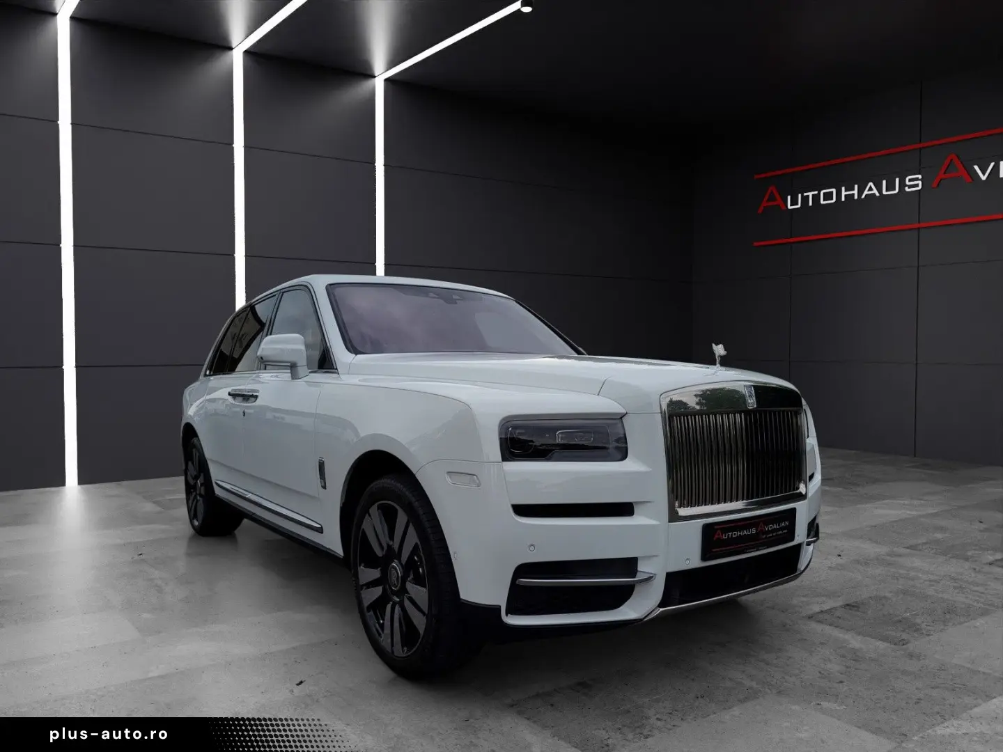 ROLLS ROYCE Cullinan BESPOKE-AUDIO STARLIGHT NIGHT-VISION TV