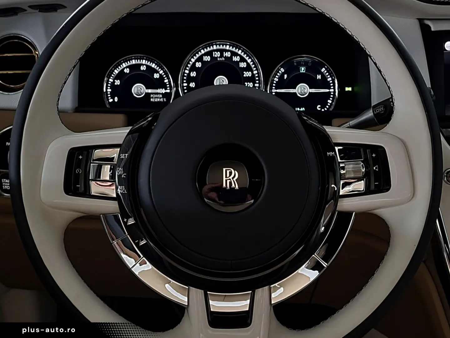 ROLLS ROYCE Cullinan BESPOKE-AUDIO STARLIGHT NIGHT-VISION TV