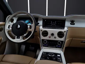 ROLLS ROYCE Cullinan BESPOKE-AUDIO STARLIGHT NIGHT-VISION TV