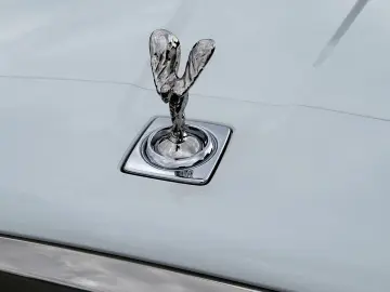 ROLLS ROYCE Cullinan BESPOKE-AUDIO STARLIGHT NIGHT-VISION TV