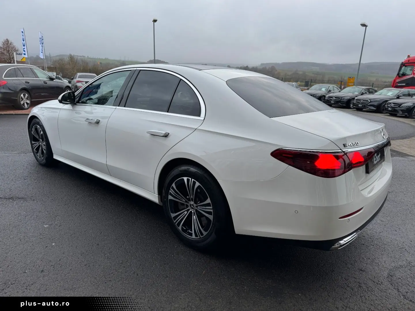 MERCEDES-BENZ E 450 4M Avantgarde Pano DistrPro Digital 360