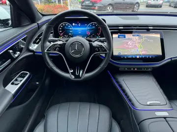 MERCEDES-BENZ E 450 4M Avantgarde Pano DistrPro Digital 360