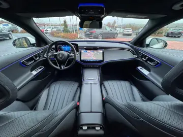 MERCEDES-BENZ E 450 4M Avantgarde Pano DistrPro Digital 360