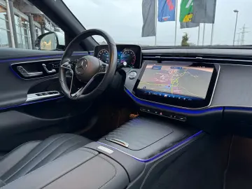 MERCEDES-BENZ E 450 4M Avantgarde Pano DistrPro Digital 360