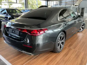 MERCEDES-BENZ E 450d 4Matic Avantgarde DISTRO PANO 3&hellip;