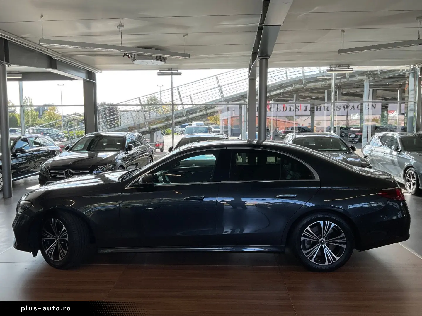 MERCEDES-BENZ E 450d 4Matic Avantgarde DISTRO PANO 3&hellip;