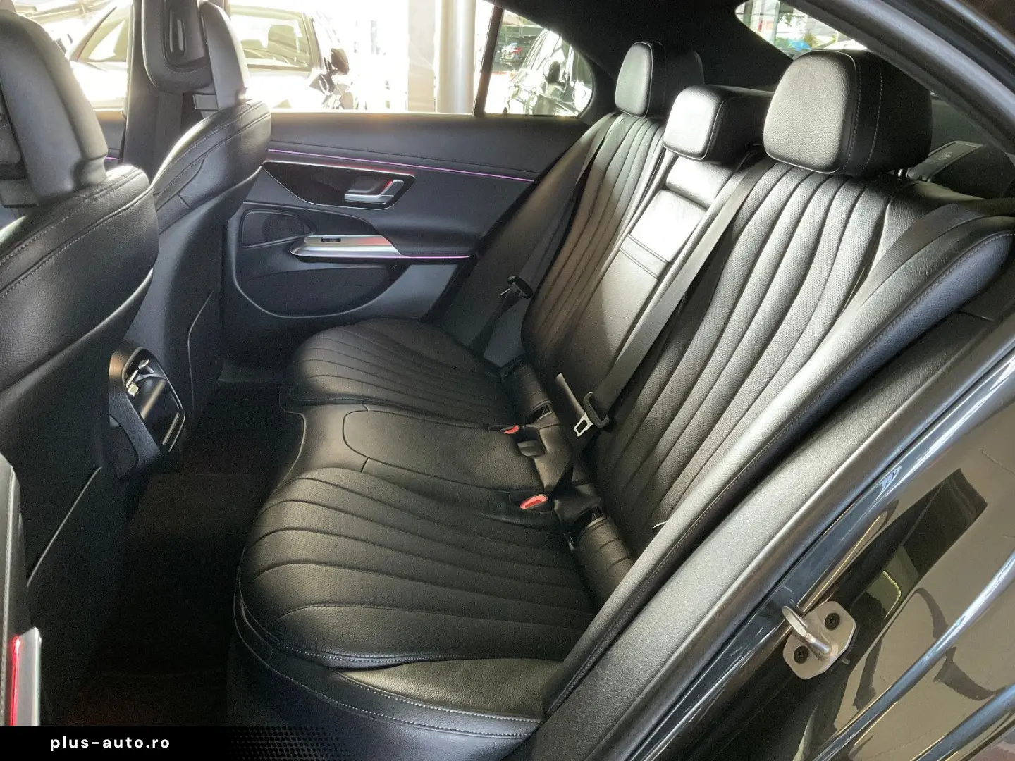 MERCEDES-BENZ E 450d 4Matic Avantgarde DISTRO PANO 3&hellip;