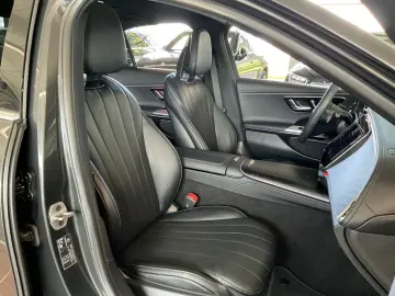 MERCEDES-BENZ E 450d 4Matic Avantgarde DISTRO PANO 3&hellip;