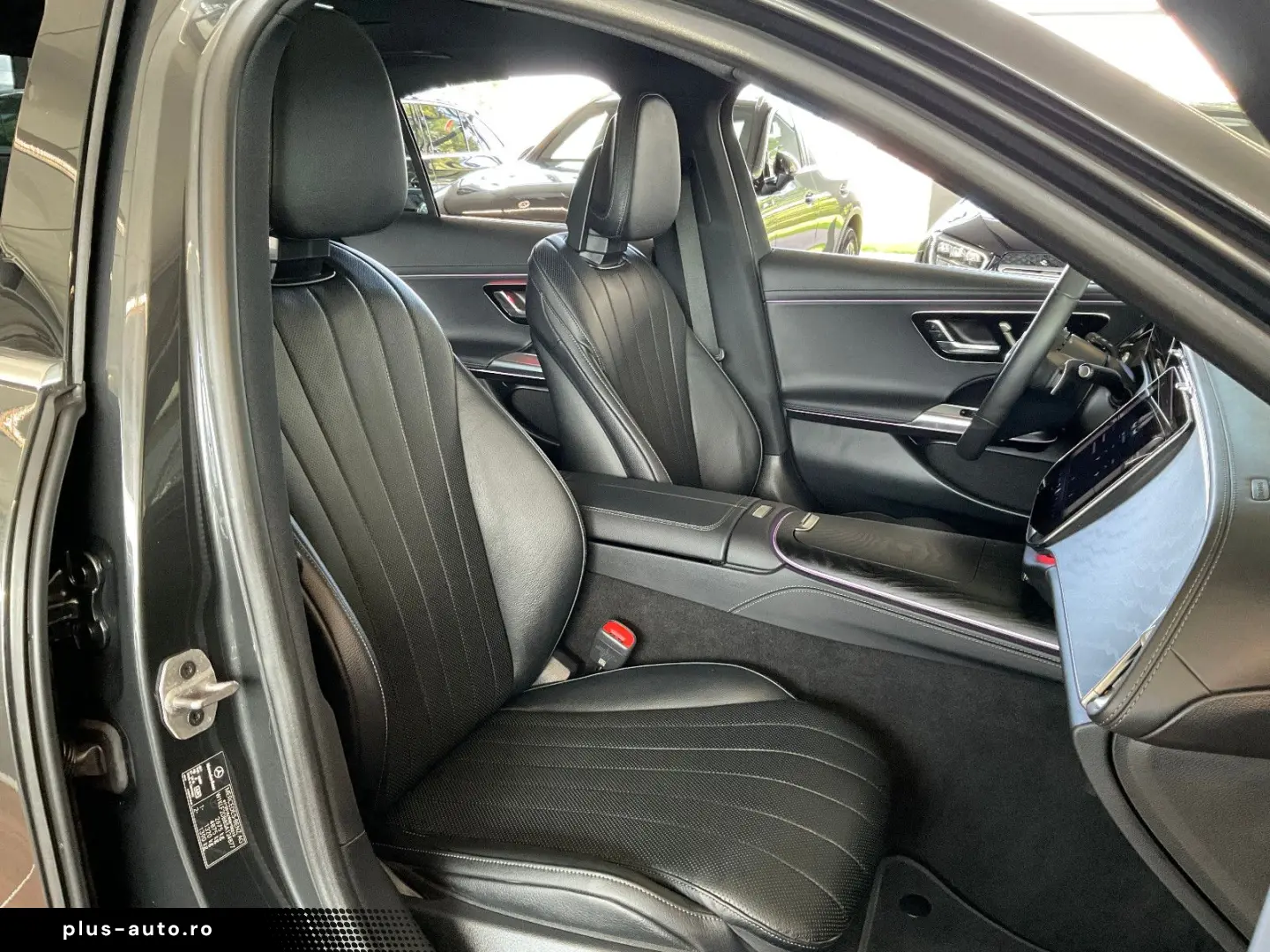 MERCEDES-BENZ E 450d 4Matic Avantgarde DISTRO PANO 3&hellip;