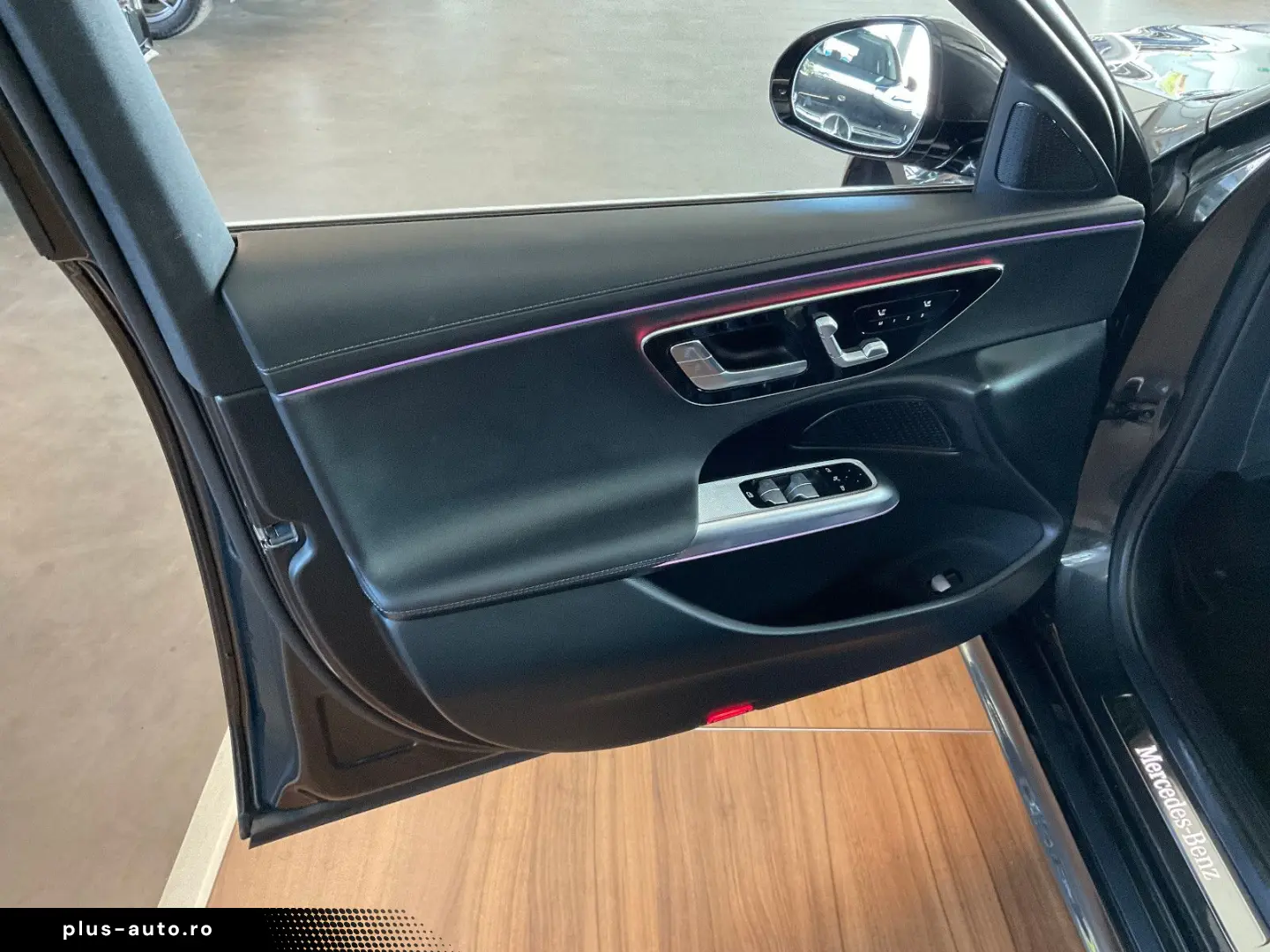 MERCEDES-BENZ E 450d 4Matic Avantgarde DISTRO PANO 3&hellip;