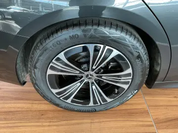 MERCEDES-BENZ E 450d 4Matic Avantgarde DISTRO PANO 3&hellip;