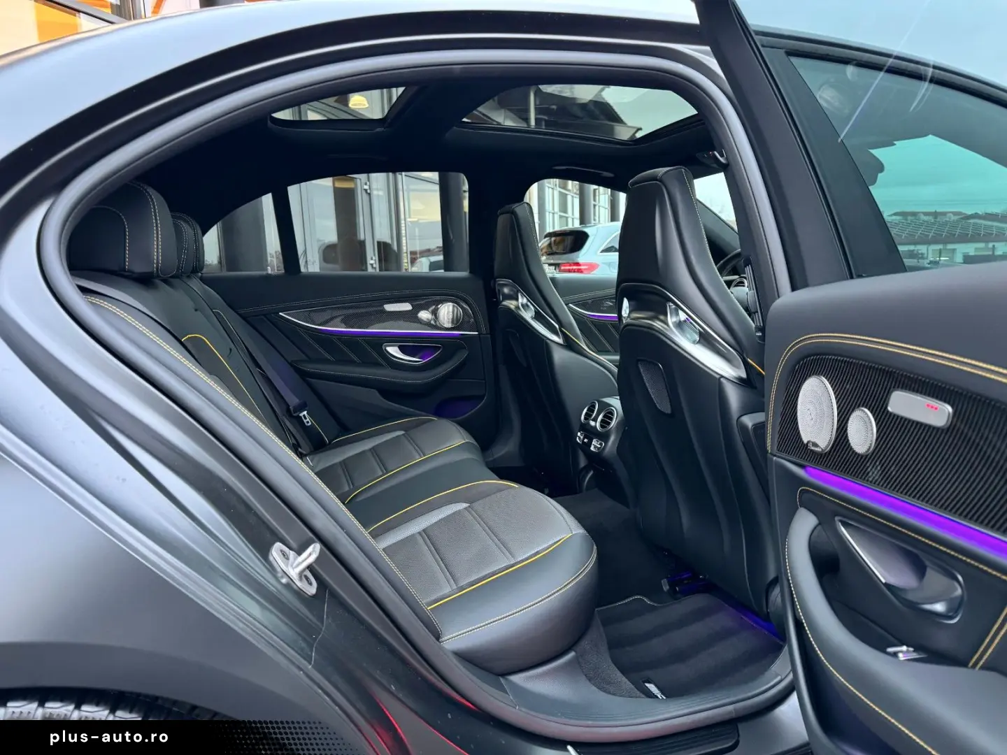 MERCEDES-BENZ E 63 AMG S FinalEd Pano Burm STH Memory HUD