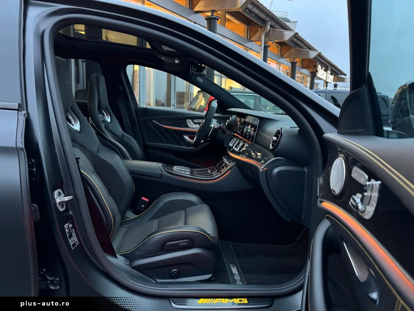 MERCEDES-BENZ E 63 AMG S FinalEd Pano Burm STH Memory HUD