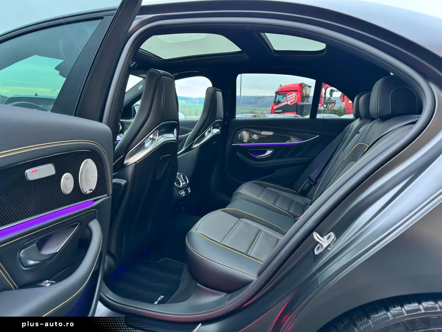 MERCEDES-BENZ E 63 AMG S FinalEd Pano Burm STH Memory HUD