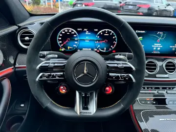 MERCEDES-BENZ E 63 AMG S FinalEd Pano Burm STH Memory HUD