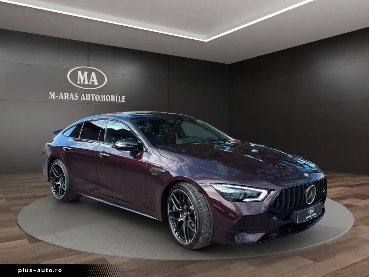 MERCEDES-BENZ AMG GT 4-trg. 53 4Matic Pano  Sonderlackirug