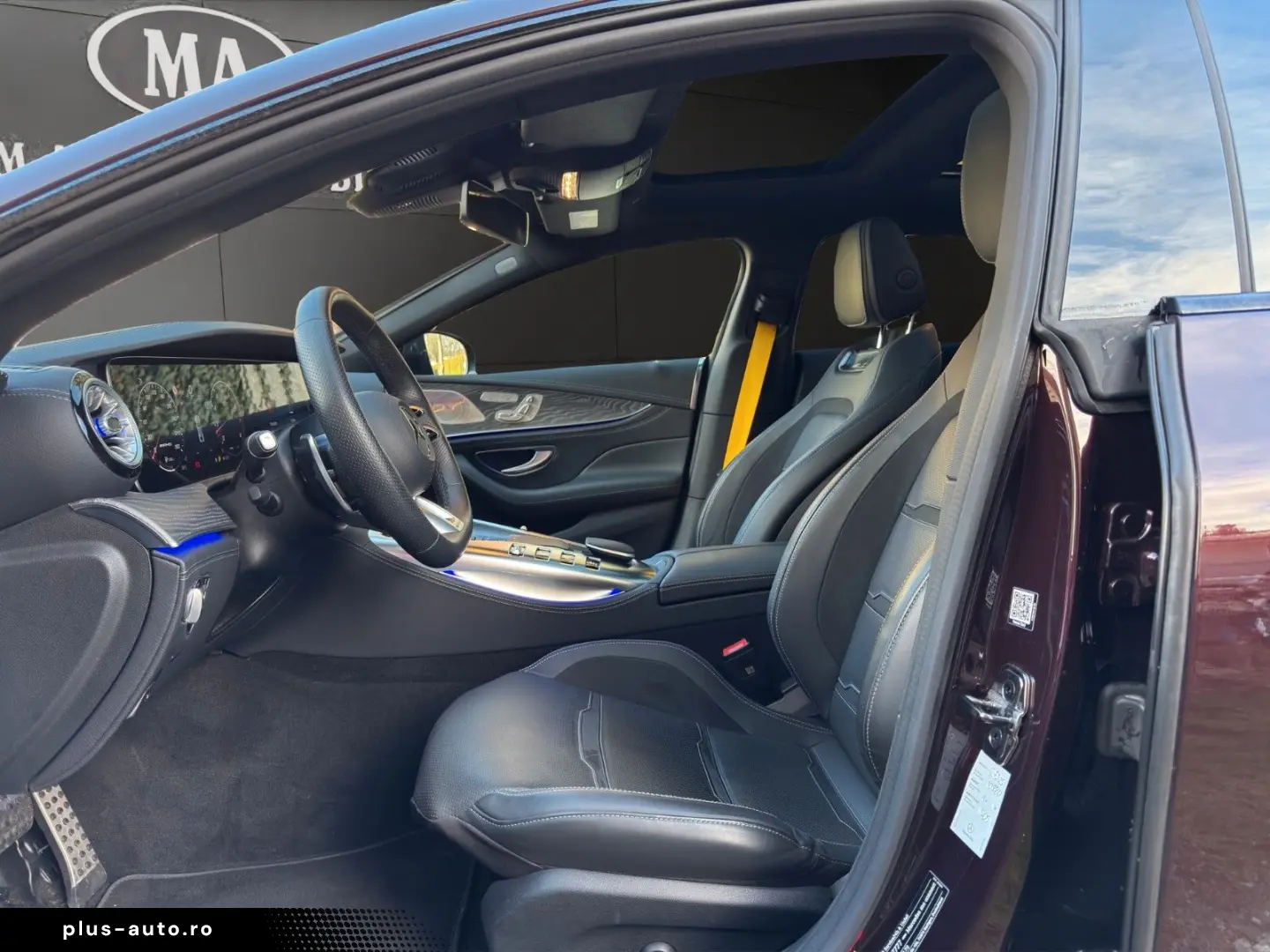 MERCEDES-BENZ AMG GT 4-trg. 53 4Matic Pano  Sonderlackirug