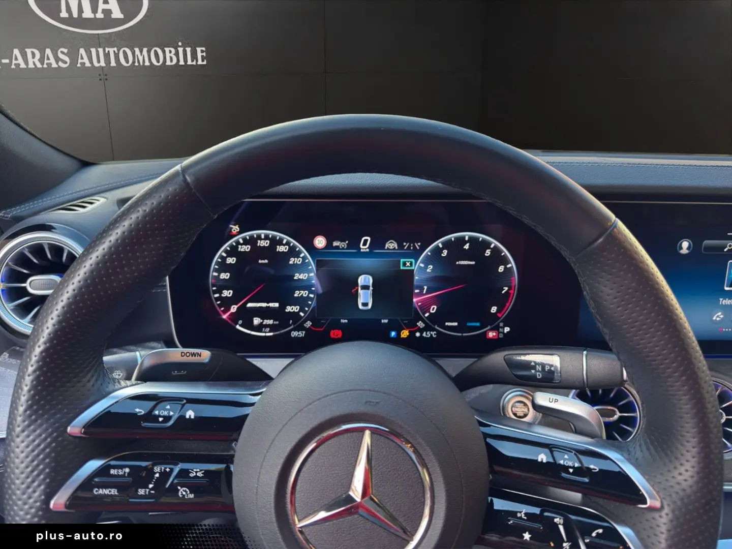 MERCEDES-BENZ AMG GT 4-trg. 53 4Matic Pano  Sonderlackirug