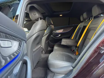 MERCEDES-BENZ AMG GT 4-trg. 53 4Matic Pano  Sonderlackirug