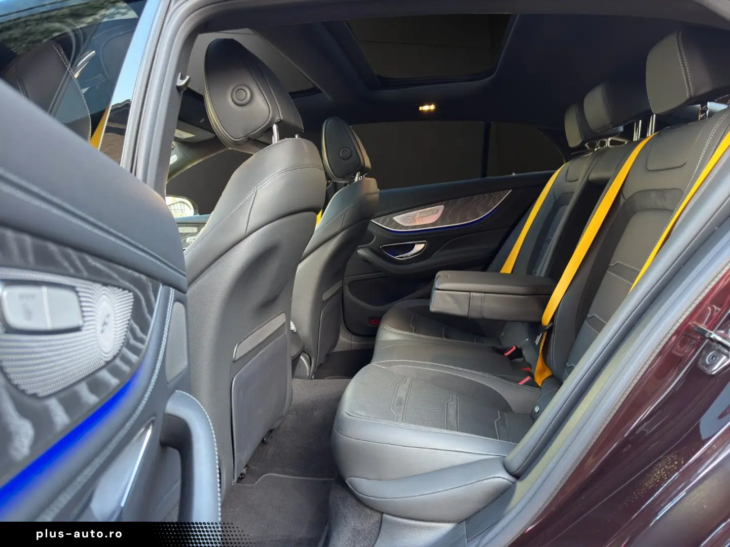 MERCEDES-BENZ AMG GT 4-trg. 53 4Matic Pano  Sonderlackirug