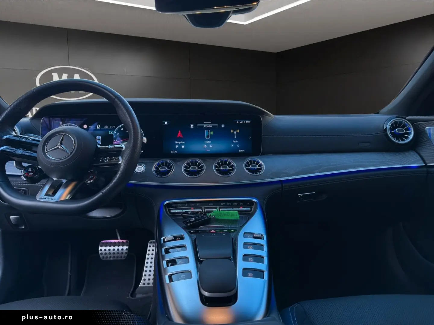 MERCEDES-BENZ AMG GT 4-trg. 53 4Matic Pano  Sonderlackirug