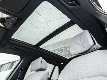 BMW X5 xDrive50e M Sport HUD PANO ACC AHK 360 KAM