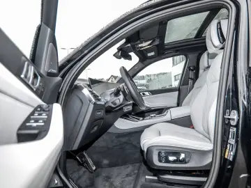 BMW X5 xDrive50e M Sport HUD PANO ACC AHK 360 KAM