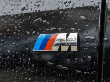 BMW X5 xDrive50e M Sport HUD PANO ACC AHK 360 KAM