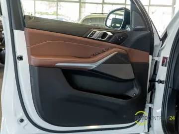 BMW X5 50e M Sport Inno Sky Travel Luft Carbon