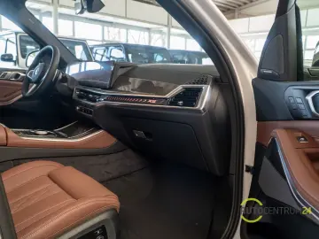 BMW X5 50e M Sport Inno Sky Travel Luft Carbon