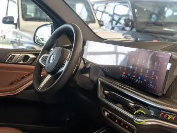 BMW X5 50e M Sport Inno Sky Travel Luft Carbon