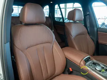 BMW X5 50e M Sport Inno Sky Travel Luft Carbon