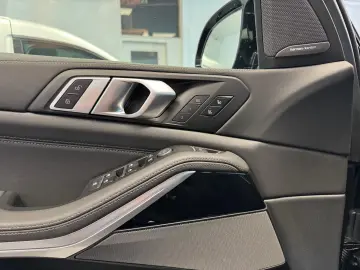 BMW X5 M60 XDRIVE PANO STHZ SITZBE LED CAM LUFT AHK