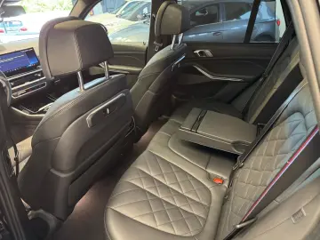 BMW X5 M60 XDRIVE PANO STHZ SITZBE LED CAM LUFT AHK