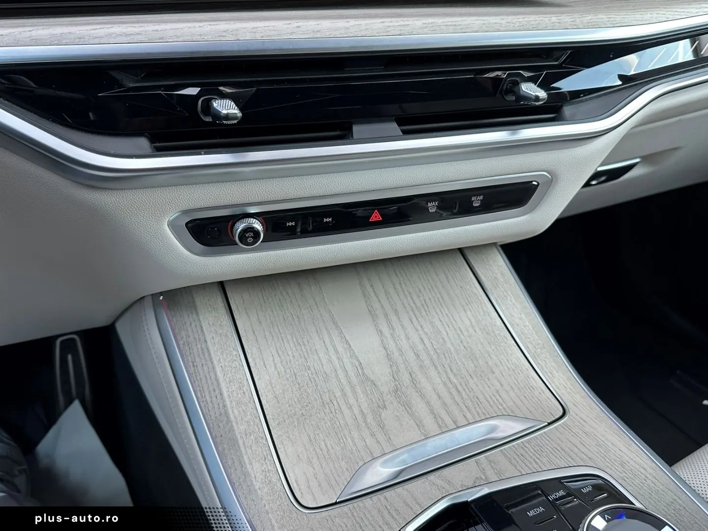 BMW X5 M60 HUD SKYPANO DAP PA  B&W INTEGRAL 2ACHS