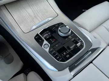 BMW X5 M60 HUD SKYPANO DAP PA  B&W INTEGRAL 2ACHS