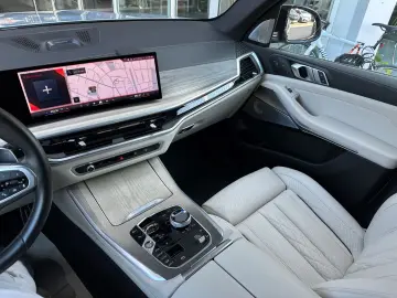 BMW X5 M60 HUD SKYPANO DAP PA  B&W INTEGRAL 2ACHS