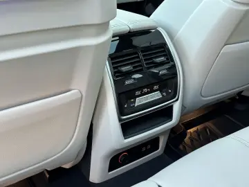 BMW X5 M60 HUD SKYPANO DAP PA  B&W INTEGRAL 2ACHS