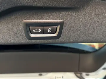 BMW X5 M60 HUD SKYPANO DAP PA  B&W INTEGRAL 2ACHS