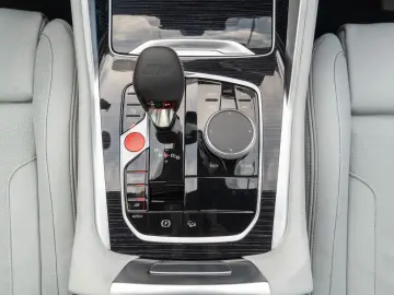 BMW X5 M DR.ASS.PRO.SOFTCL.SKY-LOUNGE.H K.360 .AHK