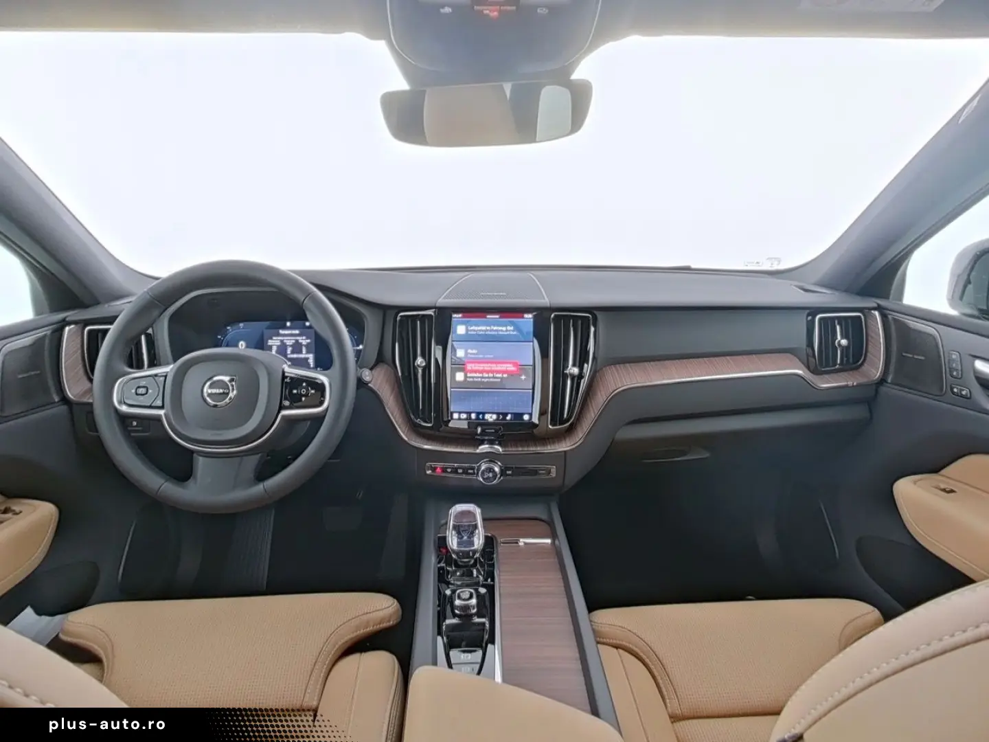 VOLVO XC 60 T6 Plus Dark Recharge Plug-In Hybrid AWD