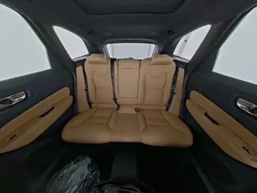 VOLVO XC 60 T6 Plus Dark Recharge Plug-In Hybrid AWD