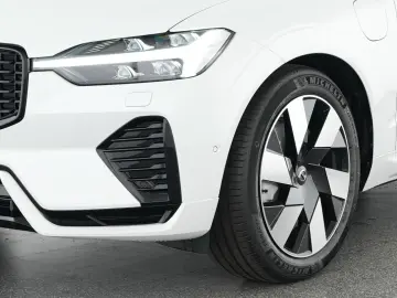 VOLVO XC 60 T6 Plus Dark Recharge Plug-In Hybrid AWD