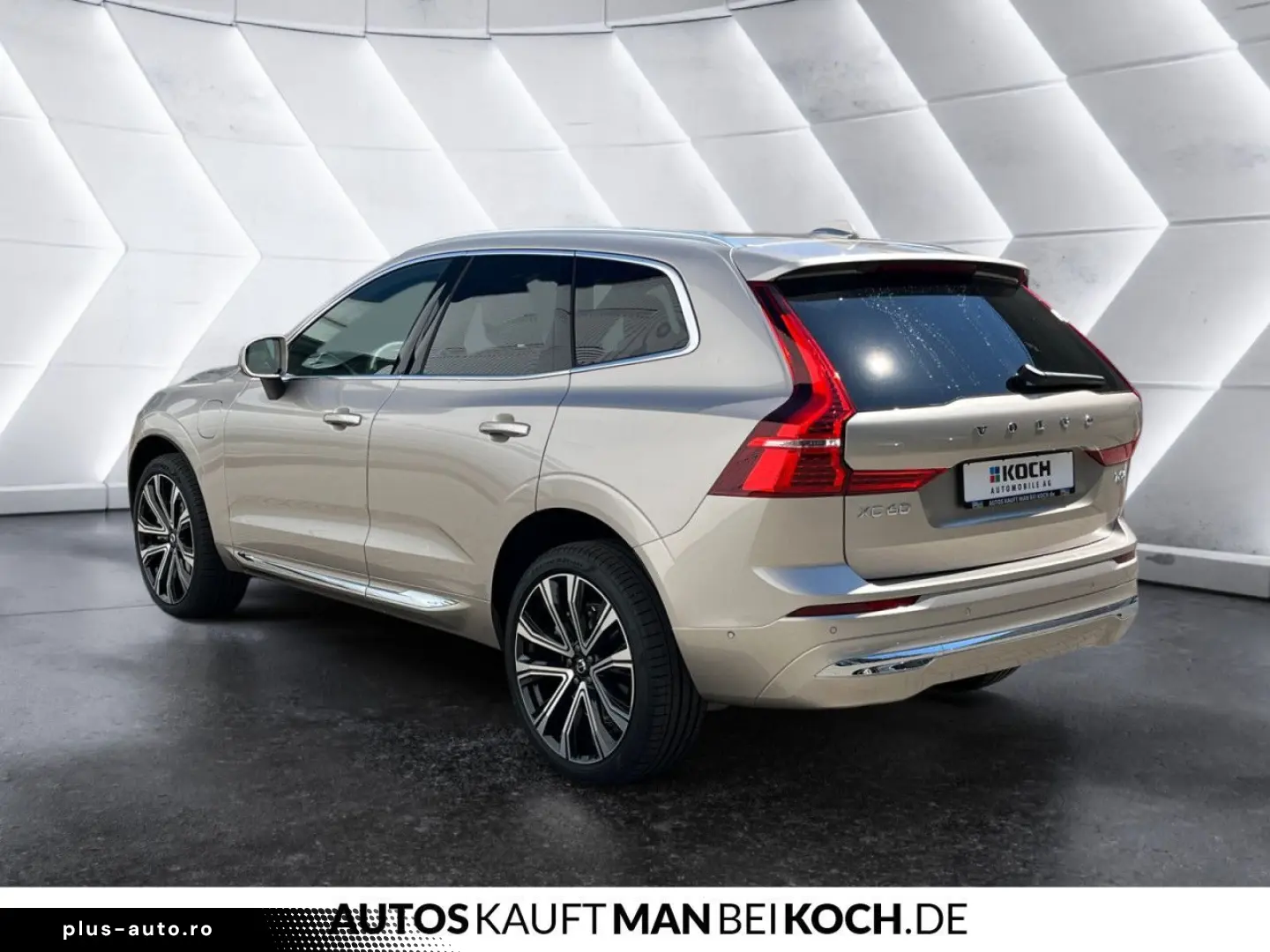 VOLVO XC60 T6 AWD Plug-in Hybrid Ultra Bright