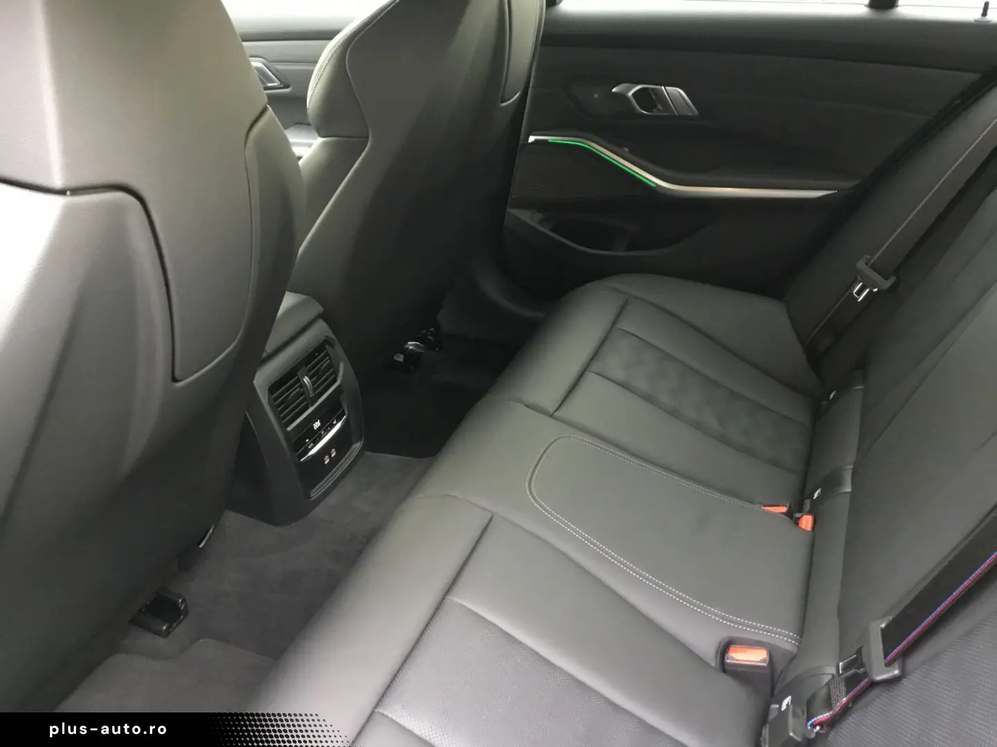 BMW M3 Competition M xDrive HUD KAMERA E SITZE LED