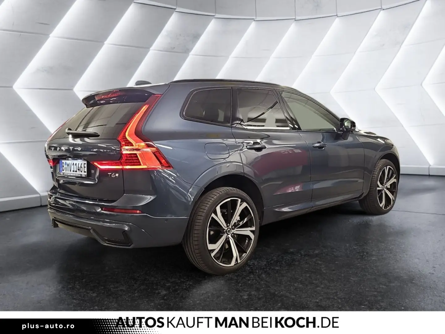 VOLVO XC60 T6 AWD Plug-in Hybrid Ultra Dark