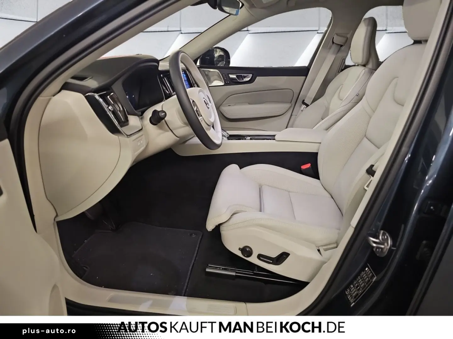 VOLVO XC60 T6 AWD Plug-in Hybrid Ultra Dark