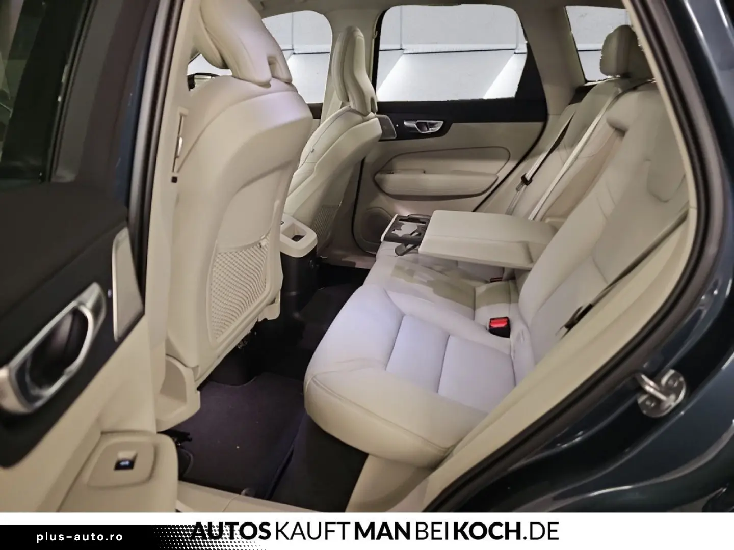 VOLVO XC60 T6 AWD Plug-in Hybrid Ultra Dark