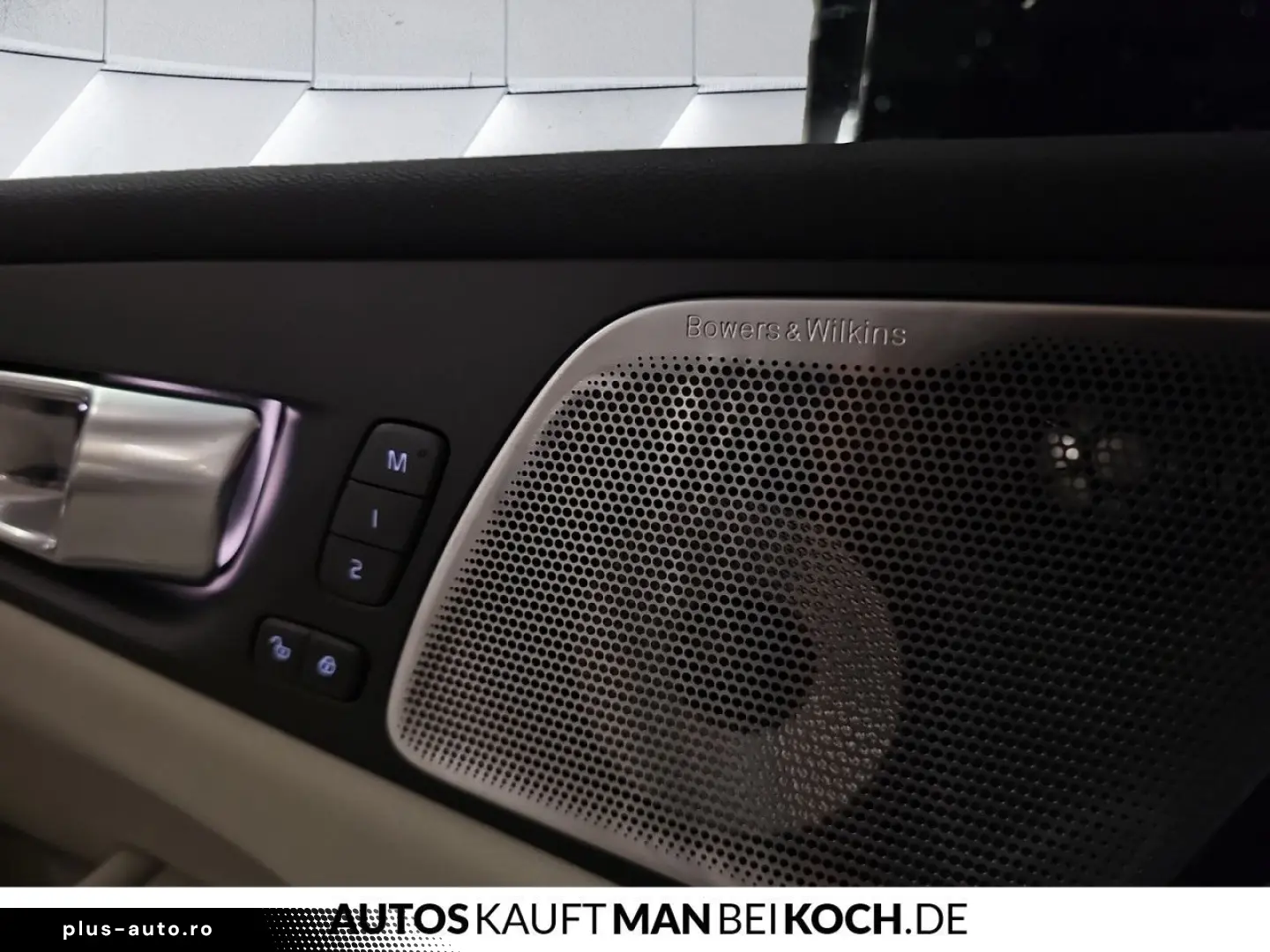 VOLVO XC60 T6 AWD Plug-in Hybrid Ultra Dark